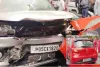 जेल चौक के पास दो कारों में जबरदस्त टक्कर, तीन लोग घायल