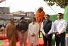 भगवान बिरसा मुंडा जयंती एवं राज्य स्थापना दिवस पर उपायुक्त ने की प्रतिमा पर माल्यार्पण