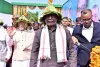 राज्य स्थापना दिवस पर उलिहातु में राज्यपाल और मुख्यमंत्री ने धरती आबा बिरसा मुंडा को दी श्रद्धांजलि
