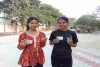 पहली बार मतदान कर खुशी से झूमीं दो सगी बहनें, बोलीं – हमारा हक है मतदान