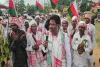 Khunti News: सरहुल पर तोरपा में भव्य शोभायात्रा, मांदर की थाप पर झूमे लोग
