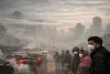 Climate कहानी : सिर्फ धुआँ नहीं, मौसम भी बढ़ा रहा शहरों की हवा में ज़हर