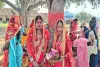 वट वृक्ष की पूजा कर महिलाओं ने मांगी अखंड सौभाग्य की कामना