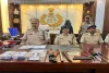 पाकुड़िया में चोरी कांड का खुलासा, हथियार और चोरी का सामान बरामद
