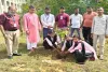 Sahebganj News: मॉडल कॉलेज में पर्यावरण संरक्षण का संदेश, पौधारोपण कार्यक्रम और प्रायोगिक परीक्षा संपन्न