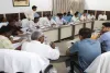 Dumka News: विधायक हेमलाल मुर्मू की अध्यक्षता में विकास योजनाओं की बड़ी समीक्षा, योजनाओं के पारदर्शी और समयबद्ध क्रियान्वयन पर विशेष जोर