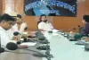 Palamu News: ई-गवर्नेंस की रफ्तार बढ़ाएंगे उपायुक्त, योजनाओं की समीक्षा कर अधिकारियों को दिए सख्त निर्देश