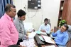 Bokaro News: डीसी अजय नाथ झा का औचक निरीक्षण, नगर परिषद के तीन कर्मियों का वेतन रोका