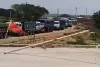 Bokaro News: भड़का ग्रामीणों का गुस्सा, कोलकाता-वाराणसी एक्सप्रेसवे निर्माण के कारण उड़ रही धूल पर चक्का जाम