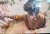 Koderma News: दीवार में सुराख कर घर में घुसे चोर को पुलिस ने रंगे हाथ दबोचा