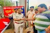 गर्मी में 'जलदूत' बनी गिरिडीह पुलिस: थानों के बाहर लगे प्याऊ, एसपी ने खुद पिलाया राहगीरों को ठंडा पानी