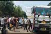 दुमका में दर्दनाक सड़क हादसा, पति की मौत, पत्नी गंभीर हालत में अस्पताल में भर्ती