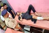 पुलिस पर फायरिंग करना पड़ा भारी, 25 हजार का इनामी बदमाश टिल्लू उर्फ शिवम पुलिस मुठभेड़ में गिरफ्तार, पैर में लगी गोली