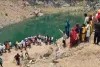 Palamu News: दमदमी गांव में माइंस के गहरे गड्ढे में डूबा युवक, तलाश जारी; ग्रामीणों में आक्रोश 