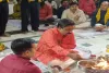 Koderma News: माँ मथुरासिनी दरबार मंडल का सजा प्रथम दरबार, भजन-कीर्तन में झूमे श्रद्धालु