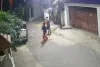 आरएसएस कार्यालय पर पेट्रोल बम फेंककर दिल्ली भाग रहे थे आरोपी, चलती ट्रेन में ऐसे चढ़ा पुलिस के हत्थे