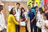 Deoghar News: बुआ फिल्म्स के 5 दिवसीय समर कैंप का भव्य समापन, माताओं ने रैंप वॉक कर बिखेरा जलवा