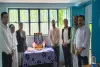 Koderma News: अधिवक्ता सूरज सिन्हा की माताजी की पुण्यतिथि पर निराश्रितों के बीच बंटी खाद्य सामग्री