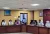 Dhanbad News: उप विकास आयुक्त ने लंबित डीसी विपत्रों की समीक्षा की, समयबद्ध समायोजन के दिए निर्देश