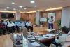 Dhanbad News: उपायुक्त आदित्य रंजन ने आधार केंद्रों पर वॉल राइटिंग का दिया निर्देश