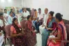 Hazaribagh News: पूर्व विधायक अंबा प्रसाद ने समाधान भवन में लगाया जनता दरबार