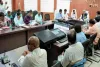 Koderma News: प्रमंडलीय आयुक्त विजय कुमार गुप्ता ने की राजस्व और विकास कार्यों की समीक्षा