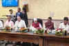 धनबाद मंडल रेल प्रबंधक कार्यालय में सांसदों संग उच्च स्तरीय बैठक संपन्न