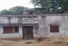 साहिबगंज में 'मौत का मकान' बना उत्पाद कार्यालय, कभी भी ढह सकता है जर्जर भवन