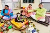 Koderma News: मॉडर्न पब्लिक स्कूल ने सामूहिक रुद्राभिषेक के साथ मनाया अपना 36वां स्थापना दिवस