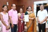 Bokaro News: उपायुक्त अजय नाथ झा ने पत्नी संग कराया SIR, मतदाताओं से की भाग लेने की अपील
