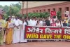 Delhi News: संसद परिसर में विपक्ष का प्रदर्शन, छात्रों पर कार्रवाई और राम मंदिर चढ़ावा विवाद पर सरकार को घेरा