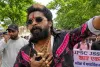 JPSC विवाद: विधानसभा घेराव में ‘पुष्पा भाऊ’ का अंदाज, बोले- झुकेगा नहीं झारखंड का छात्र