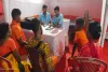 Dumka News: श्रावणी मेले में बासुकीनाथ आने वाले श्रद्धालुओं को परिजनों से मिला रही एआई तकनीक