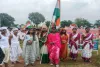 Koderma News: 9 अगस्त क्रांति दिवस पर भव्य तिरंगा यात्रा और श्रद्धांजलि सभा आयोजित
