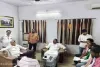 Pakur News: राजमहल सांसद विजय हांसदा ने परिसदन में सुनी जनसमस्याएं, अधिकारियों को दिए कड़े निर्देश