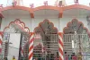 Dumka News: बाबा दीनानाथ शिव मंदिर में पहली सोमवारी पर जलाभिषेक के लिए उमड़ी श्रद्धालुओं की भीड़