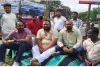 Jamshedpur News: अव्यवस्थित पार्किंग के खिलाफ आजसू की अनिश्चितकालीन भूख हड़ताल शुरू