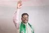 JMM Celebration: विधायक हेमलाल मुर्मू के जन्मदिन पर कार्यकर्ताओं ने बांटी मिठाइयां
