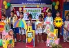 Koderma News: ग्रिजली पब्लिक स्कूल में ‘अल्फाबेट रैंपवॉक’, नन्हे बच्चों ने बिखेरा जलवा