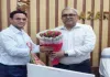 Hazaribagh News: पदभार संभालते ही एक्शन में कमिश्नर विजय गुप्ता, प्रमंडलीय कार्यालय की विभिन्न शाखाओं का लिया विस्तृत ब्यौरा