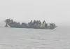 Sahebganj News: फेरी सेवा बंद होने से नावों पर क्षमता से अधिक सवारी, जान जोखिम में डालकर सफर कर रहे लोग
