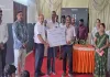 Koderma News: बीआर इंटरनेशनल स्कूल में प्रतिभा का सम्मान: स्कूल टॉपर अंजलि गुप्ता को मिला ₹10,000 का चेक