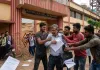 Dhanbad News: परीक्षा के दौरान शिक्षक के साथ बदसलूकी और मारपीट, थाने में शिकायत दर्ज