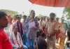 Pakur News: ग्रामीणों द्वारा सड़क निर्माण की मांग को लेकर ग्रामीणों ने किया चक्का जाम 
