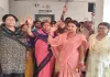 Sahebganj News: आंगनबाड़ी सेविकाओं का फूटा गुस्सा, 7 महीने से मानदेय और पोषाहार राशि बकाया, आंदोलन की चेतावनी