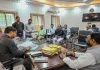 Deoghar news: पुनासी परियोजना विस्थापितों की समस्याओं के समाधान पर जोर, उपायुक्त ने अधिकारियों को दिए निर्देश