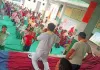 छत्तरपुर में गूंजा संदेश—करें योग, रहें निरोग; सैकड़ों लोगों ने किया सामूहिक योगाभ्यास