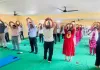 कैंब्रिज ग्रुप के संस्थानों में मना अंतरराष्ट्रीय योग दिवस, विद्यार्थियों और शिक्षकों ने किया योगाभ्यास