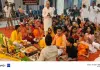 Koderma News: होटल एचएमटी अंपायर में उमड़ा श्रद्धालुओं का सैलाब, भक्ति रस में डूबा नगर