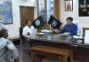 Deoghar News: डीसी सौरभ कुमार भुवानिया ने जनता दरबार में सुनीं समस्याएं